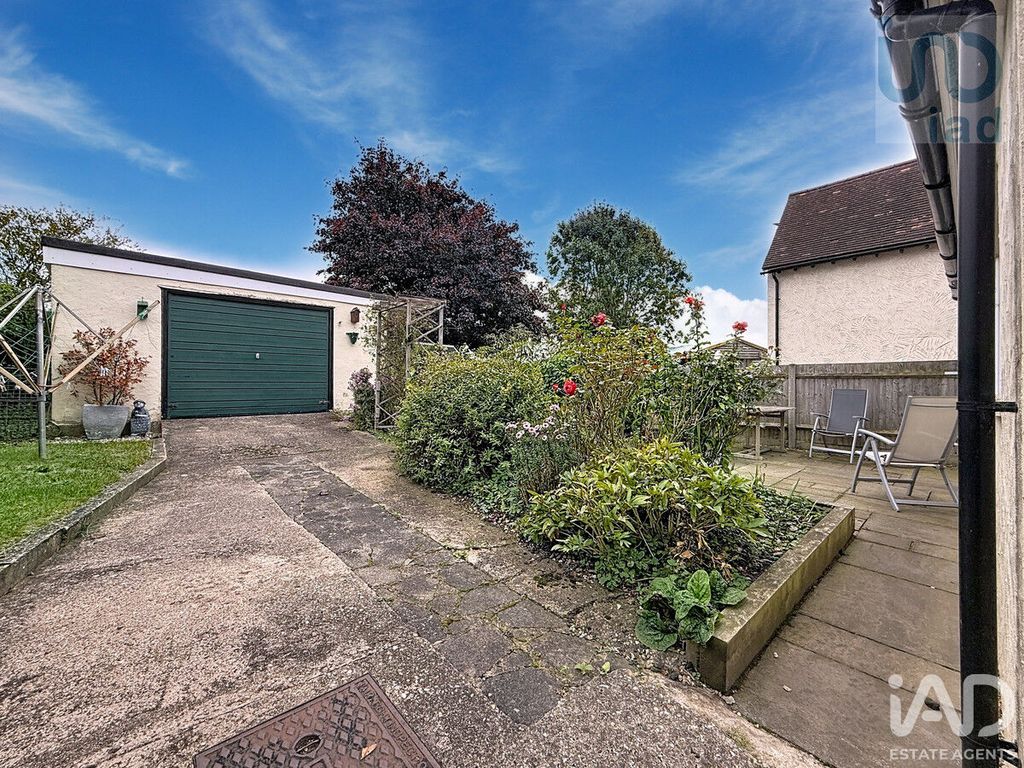 Property photo 3 of 15