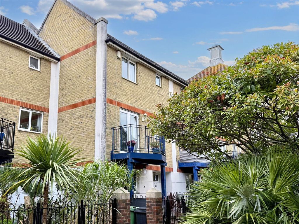 Property photo 1 of 17 Img_4400 1.Jpg