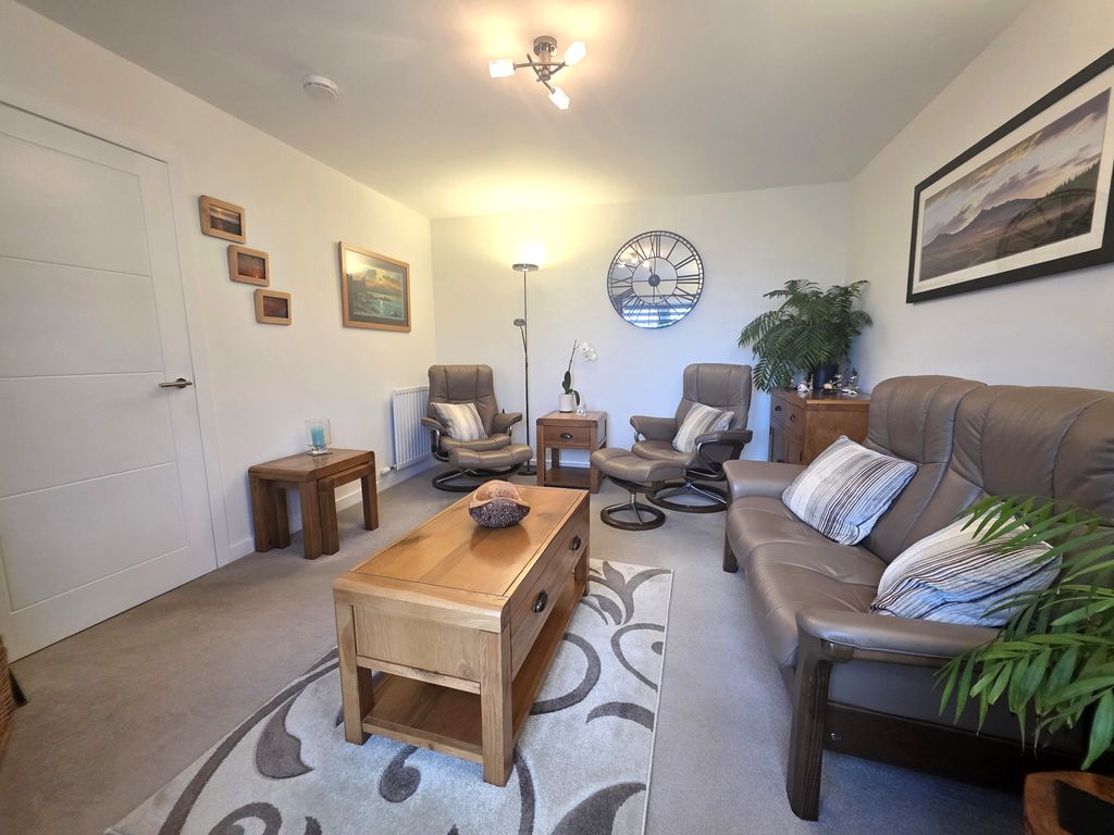 Property photo 3 of 19