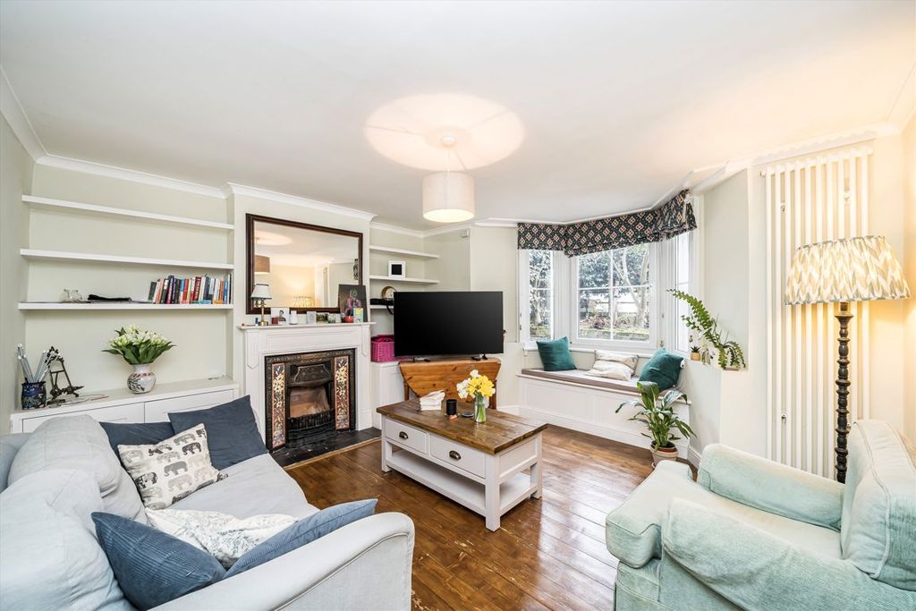 Property photo 2 of 6