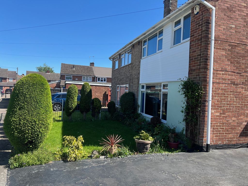 Property photo 2 of 18