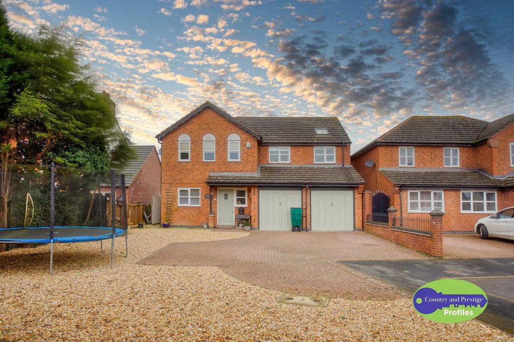 Property photo 1 of 33 9 Mays Farm Drive (45).Jpg