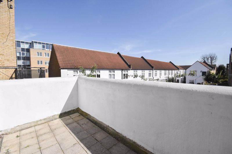Property photo 3 of 10 Roof Terrace