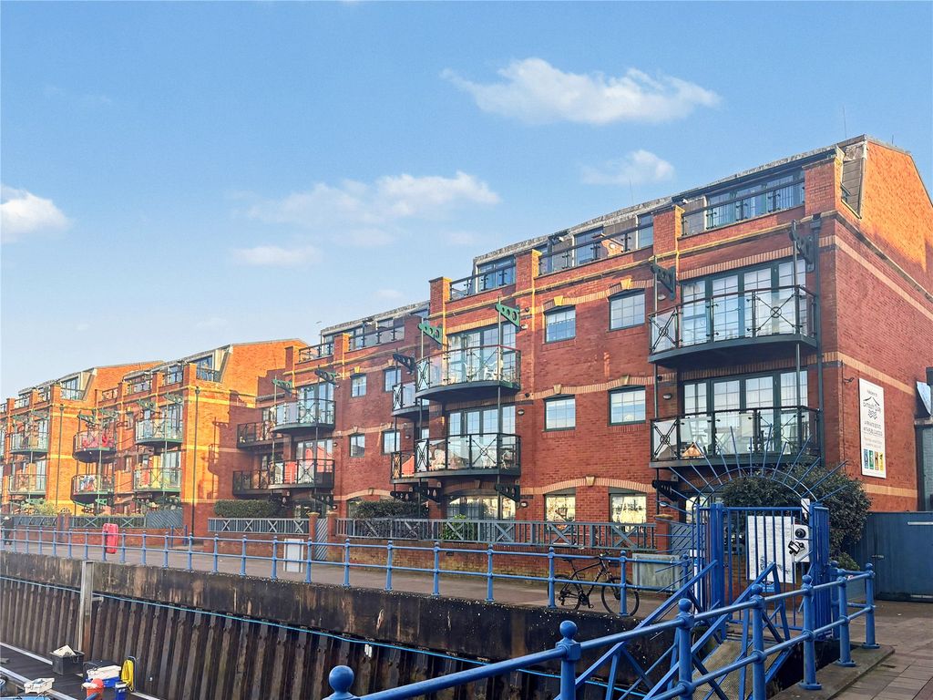 Property photo 1 of 17 Rear