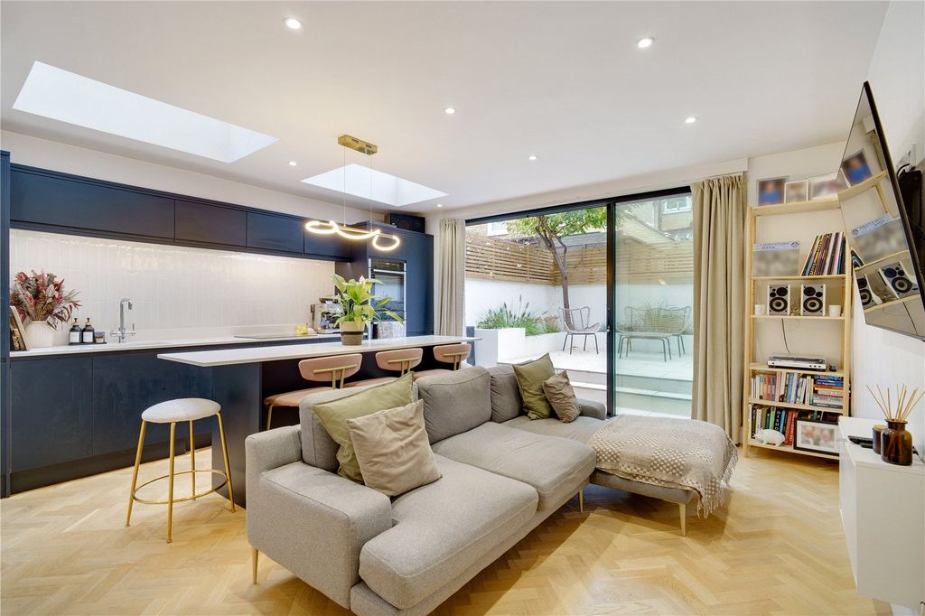 Property photo 1 of 13 Picture No. 32