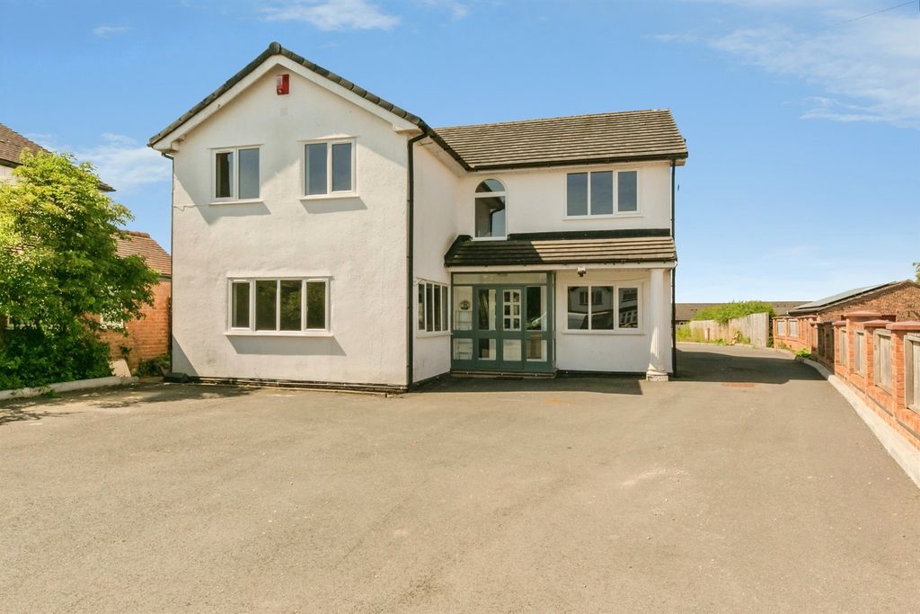 Property photo 1 of 27