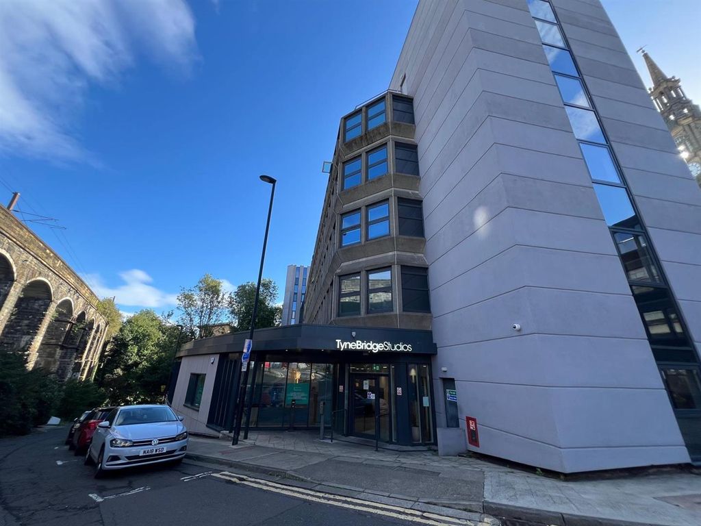 Property photo 1 of 6 Tyne Bridge Studios. .Jpg