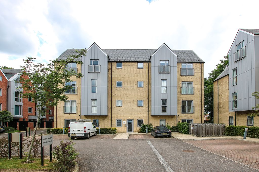 Property photo 1 of 19