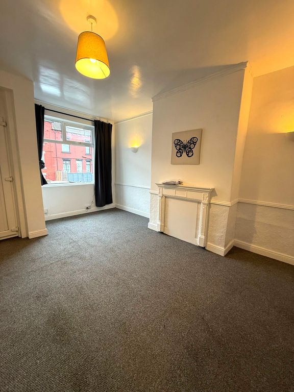 Property photo 3 of 6 Whatsapp Image 2025-11-27 At 13.08.17_435F22B5