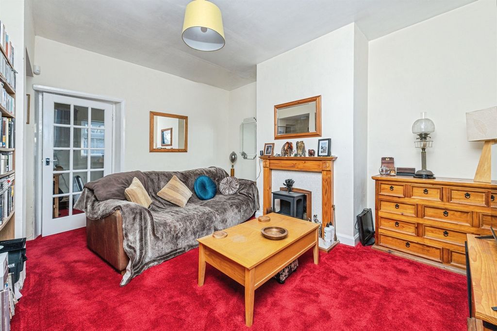 Property photo 2 of 14