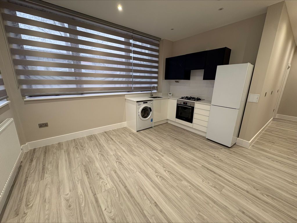 Property photo 2 of 6 Photo 5