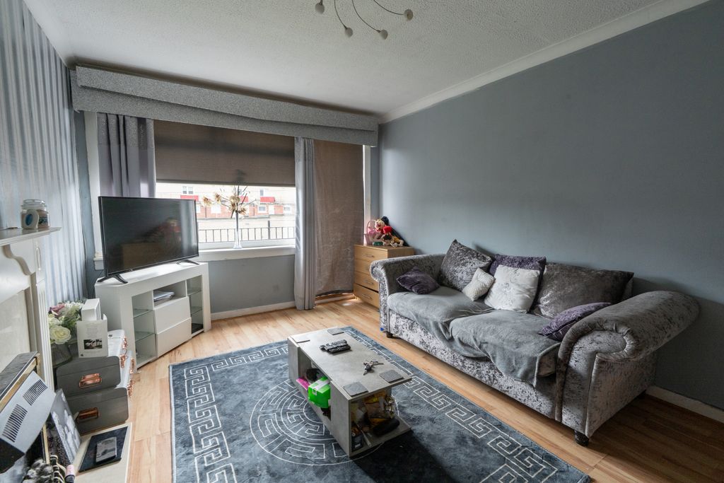 Property photo 2 of 20 Gallery