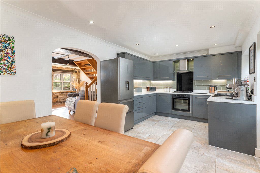 Property photo 3 of 30 Dining Kitchen