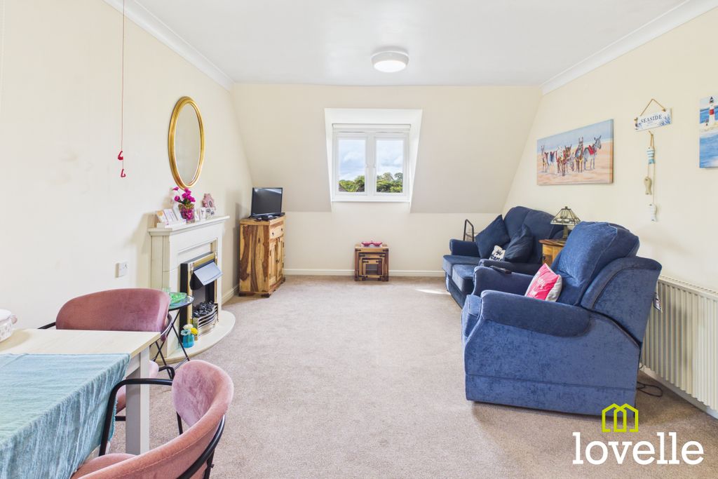 Property photo 3 of 17