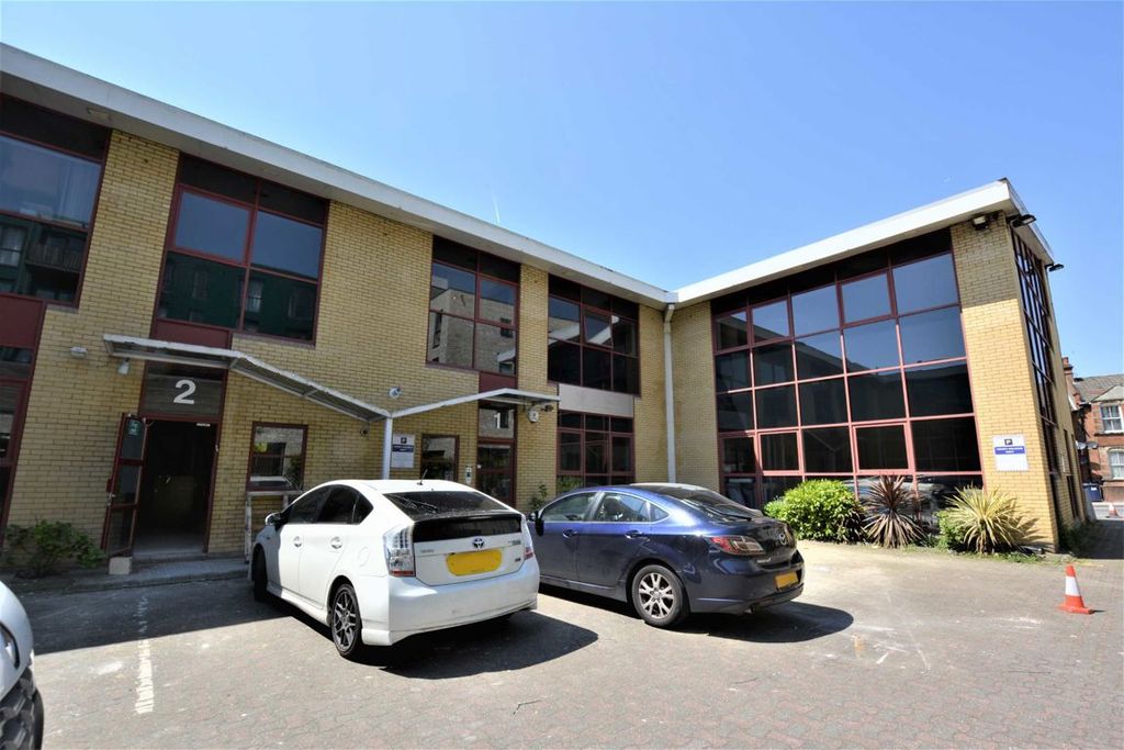 Property photo 1 of 4