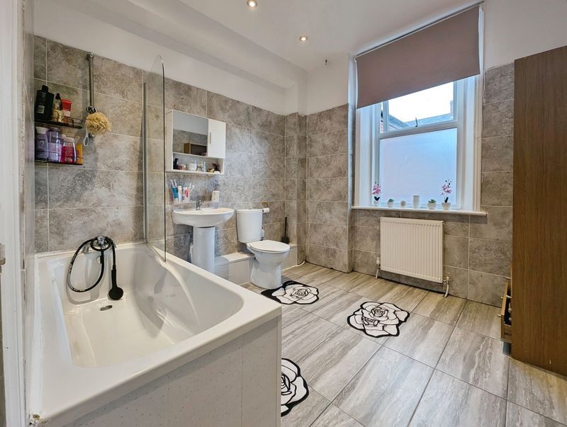 Property photo 3 of 10 Photo 1