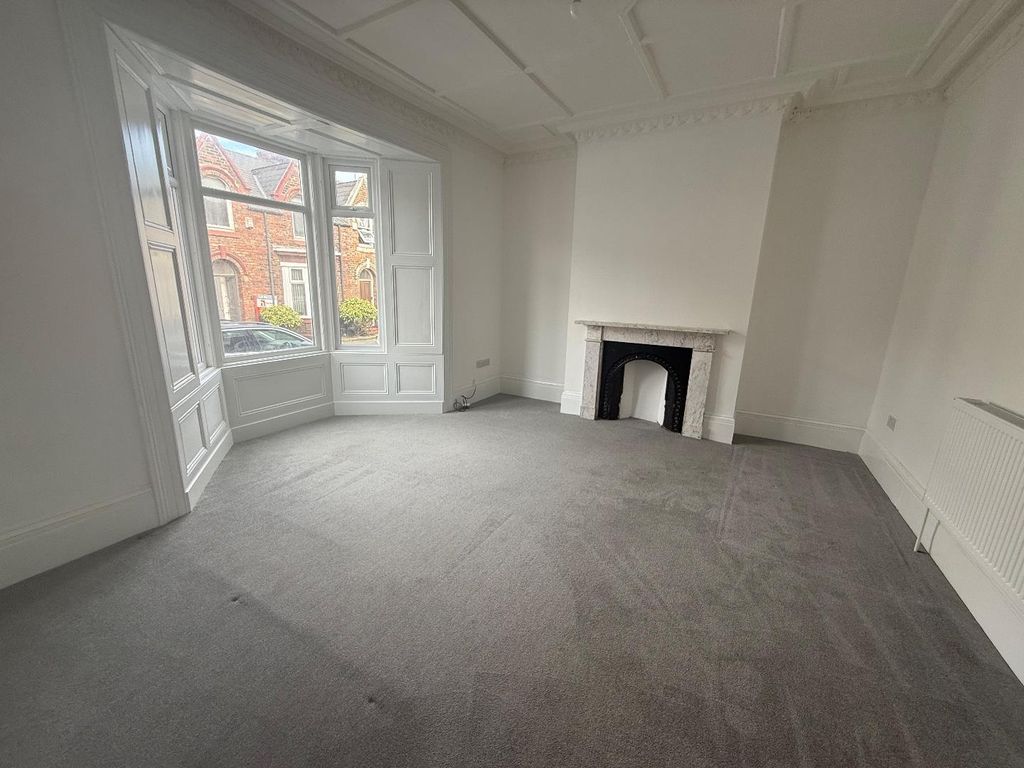 Property photo 2 of 16 Tempimagedk4H5S.Jpg