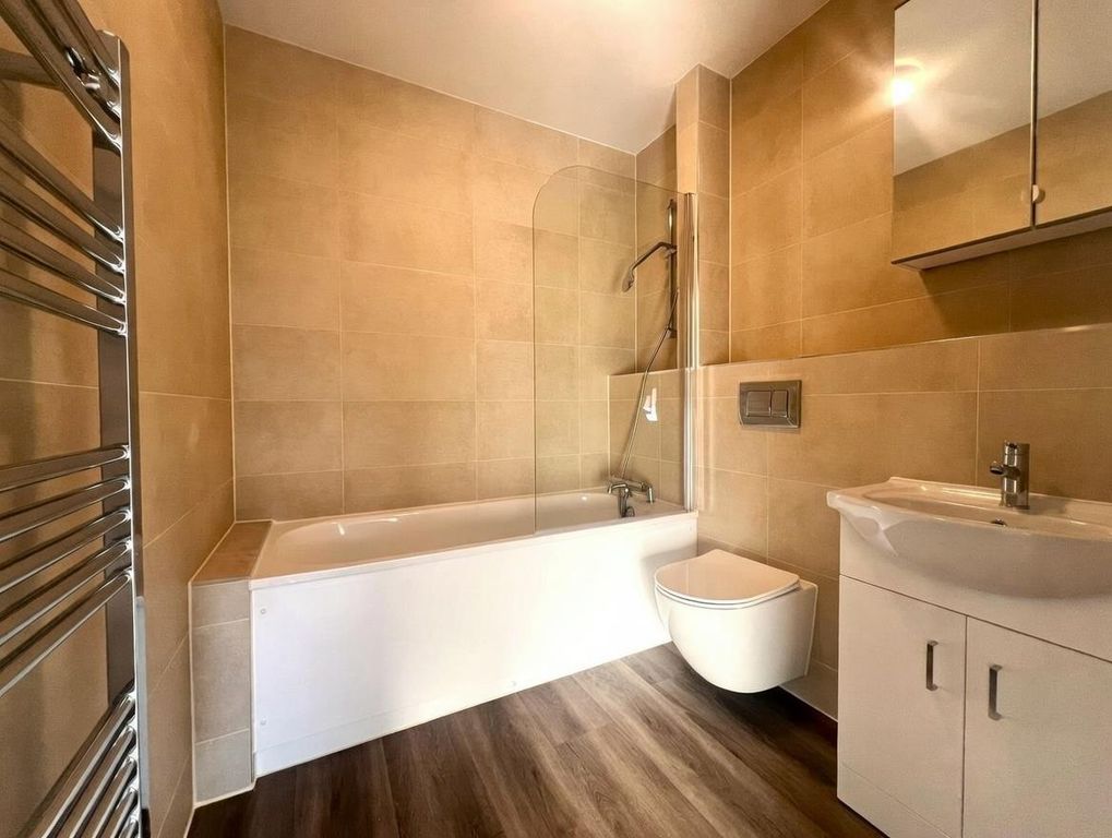 Property photo 3 of 13 96A9d982-B1B5-4d49-8689-7Dd42d22Ade7.Jpg