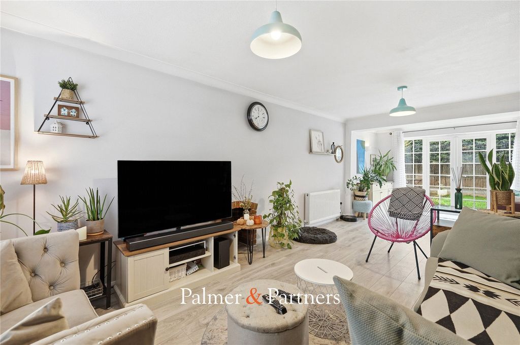 Property photo 2 of 34 Picture No. 03