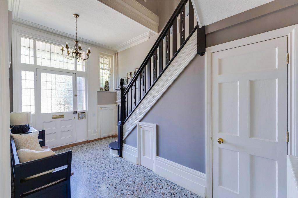 Property photo 3 of 45 Picture No. 27