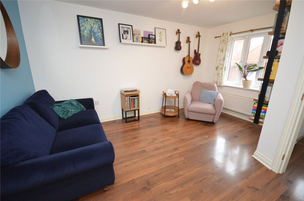 Property photo 2 of 14 Living Room