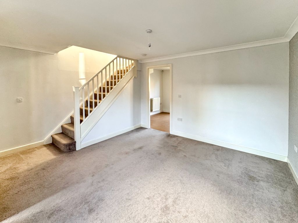 Property photo 2 of 16 3898485