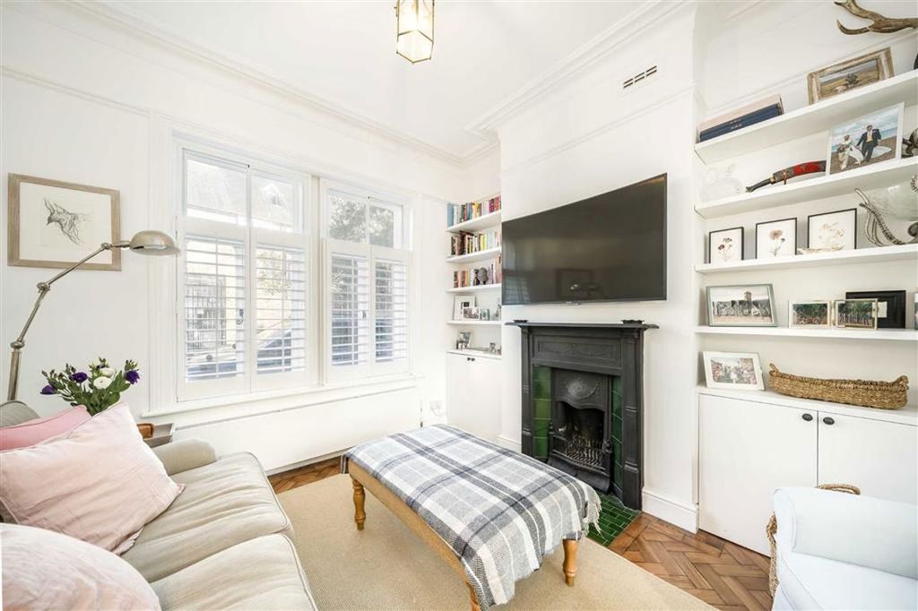 Property photo 3 of 13