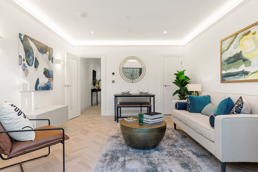 Property photo 2 of 22