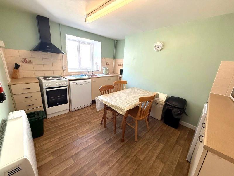 Property photo 3 of 9 Kitchen.Jpg