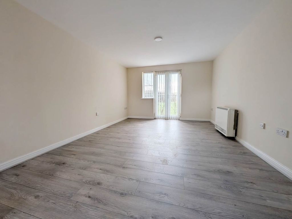 Property photo 2 of 10 Pxl_20251217_125858460