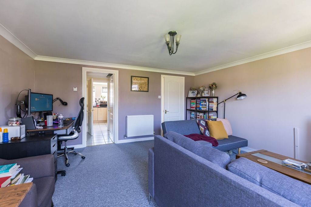 Property photo 3 of 15