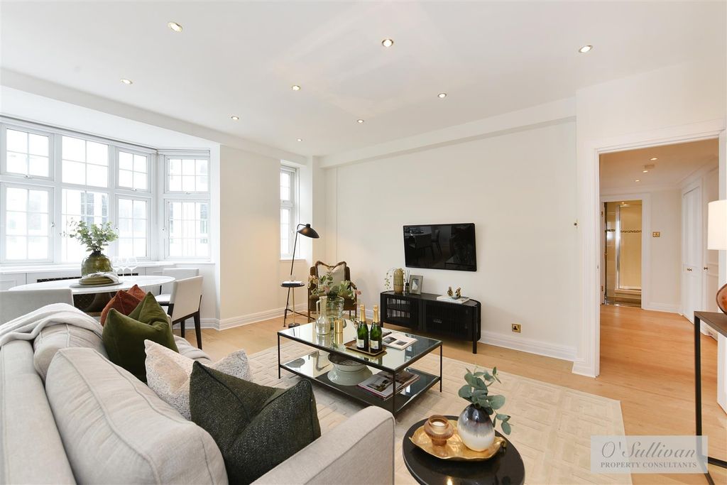 Property photo 1 of 13 36 Princes Court (7).Jpg