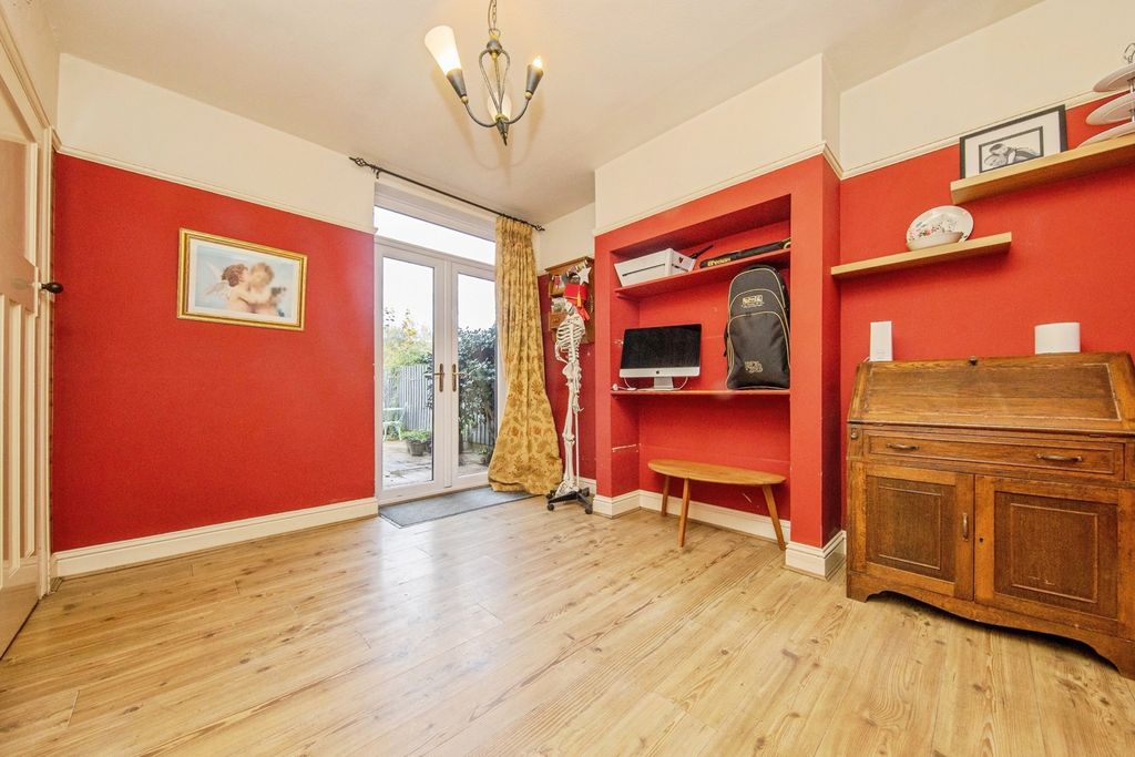 Property photo 3 of 17 Pbox-Img.Jpg