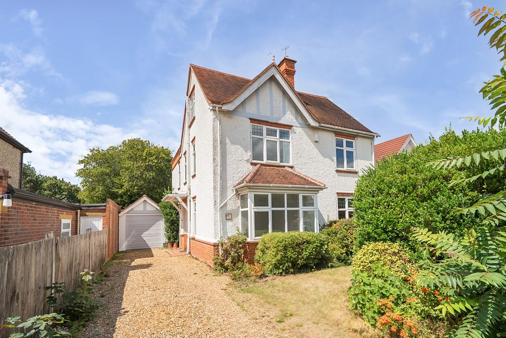Property photo 1 of 24 1333985-24-689200...
