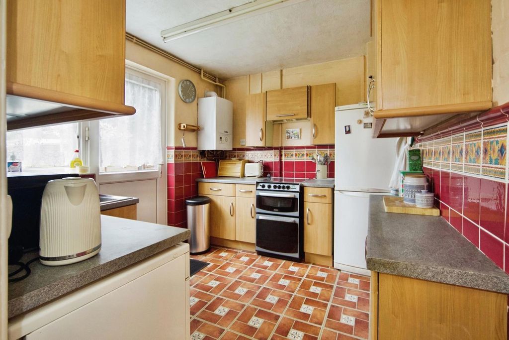 Property photo 2 of 12 Pbox-Img.Jpg