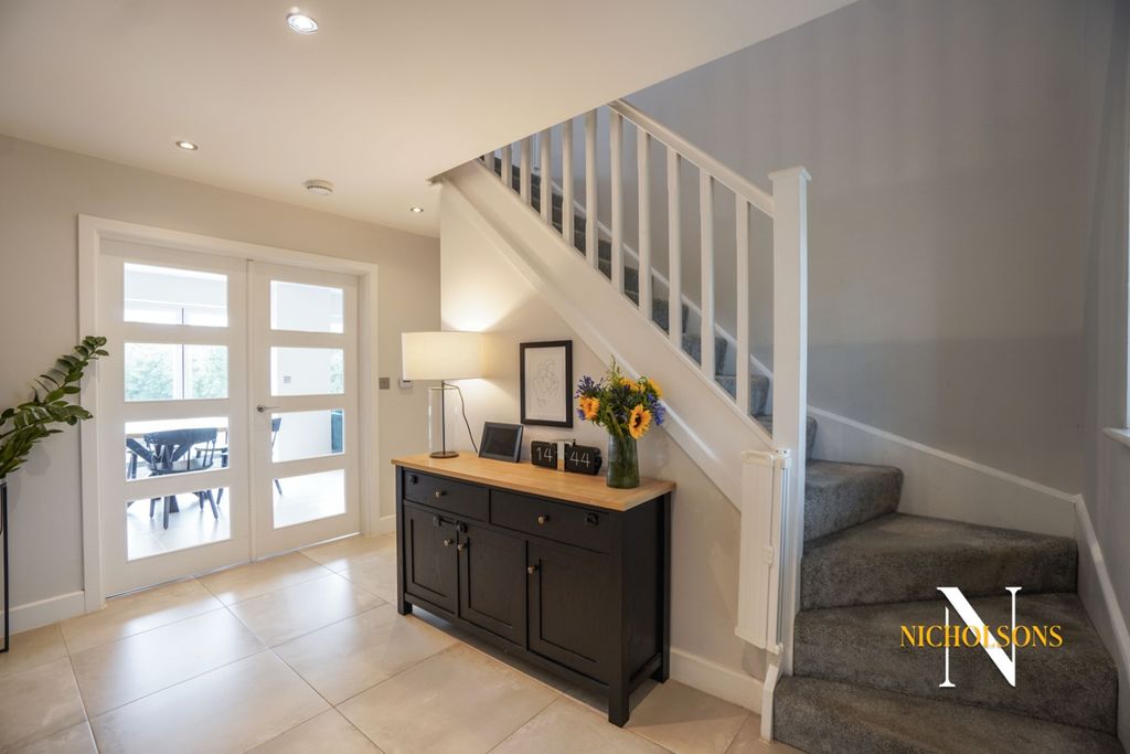 Property photo 3 of 29 4271656