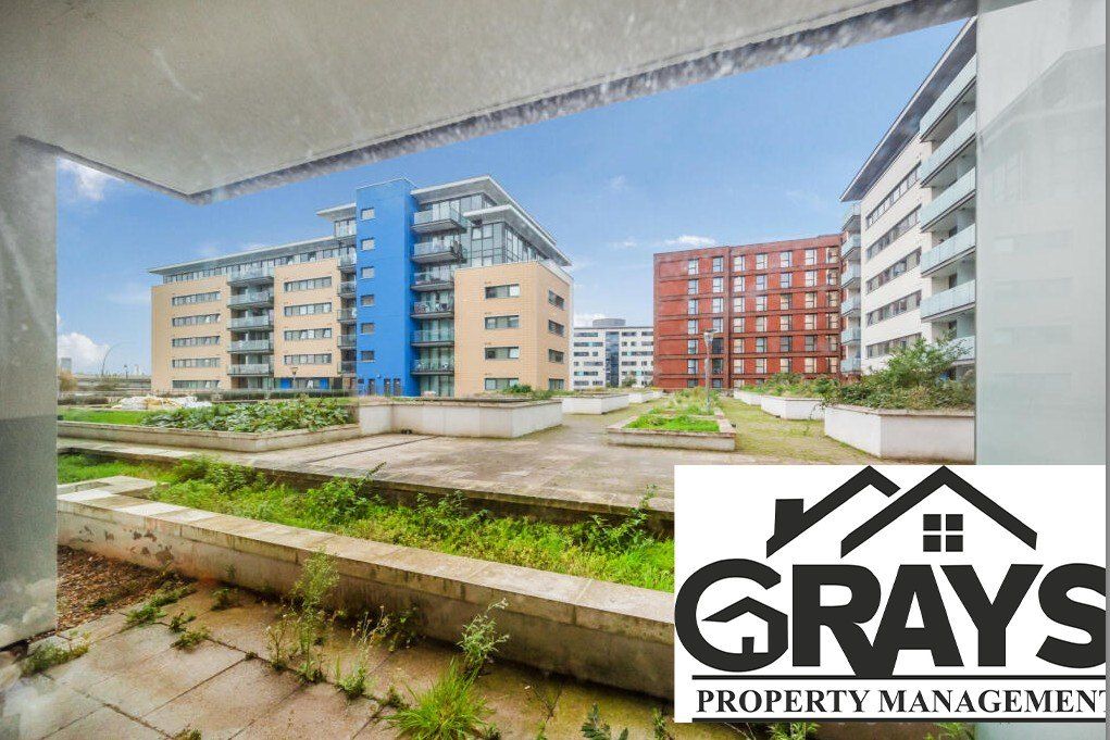 Property photo 1 of 12 Stylish 2-Bed, 2-Bath Apartment For Rent Â€“ Drift Court, London, E16 2Fe