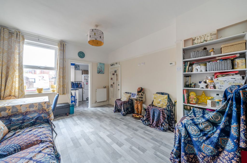 Property photo 2 of 21 1524678-21-6Abe3B...