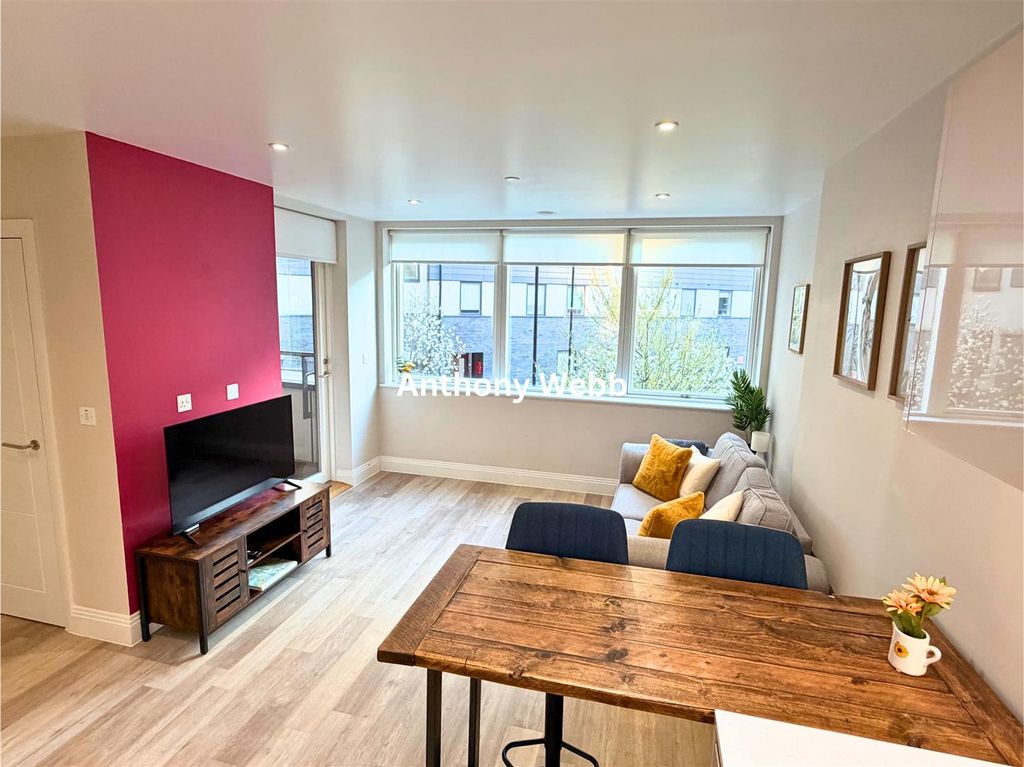 Property photo 3 of 15 Anthony Webb (1).Png