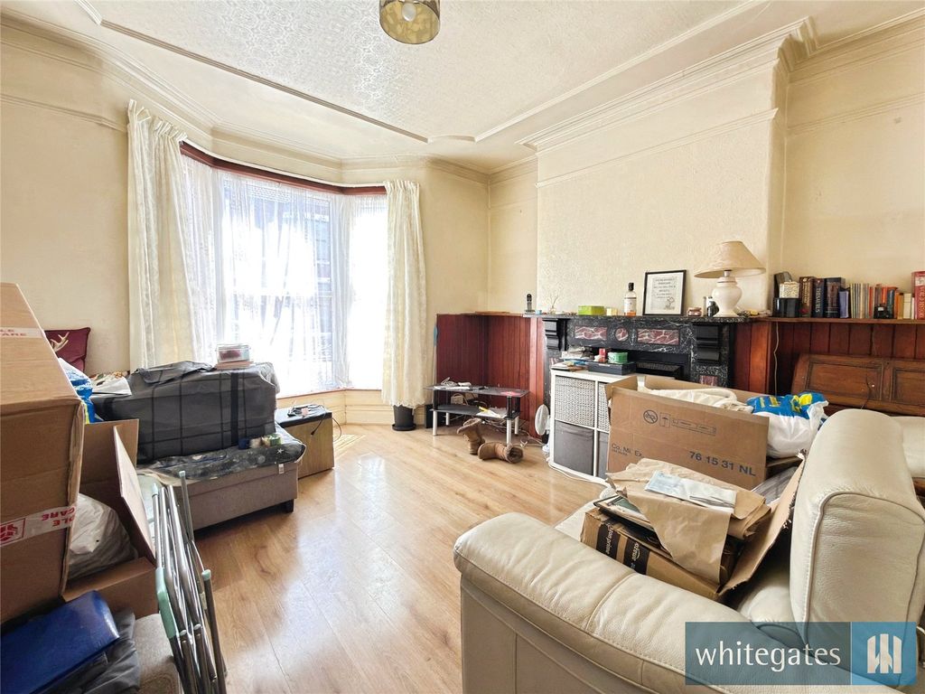 Property photo 2 of 14 Picture No. 11