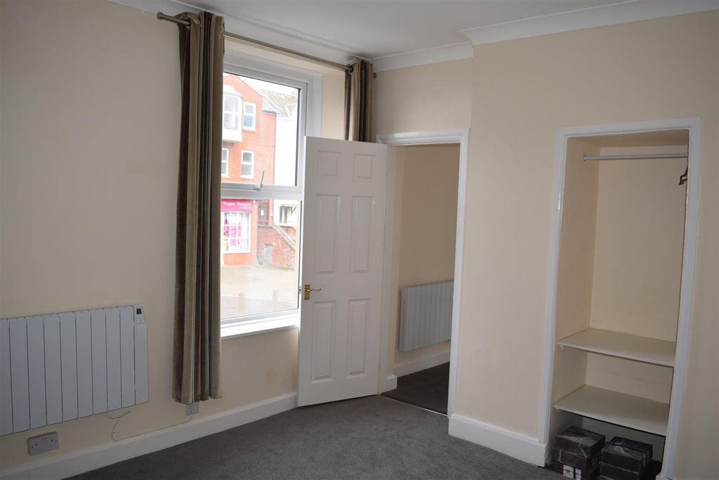 Property photo 2 of 12 Bedroom