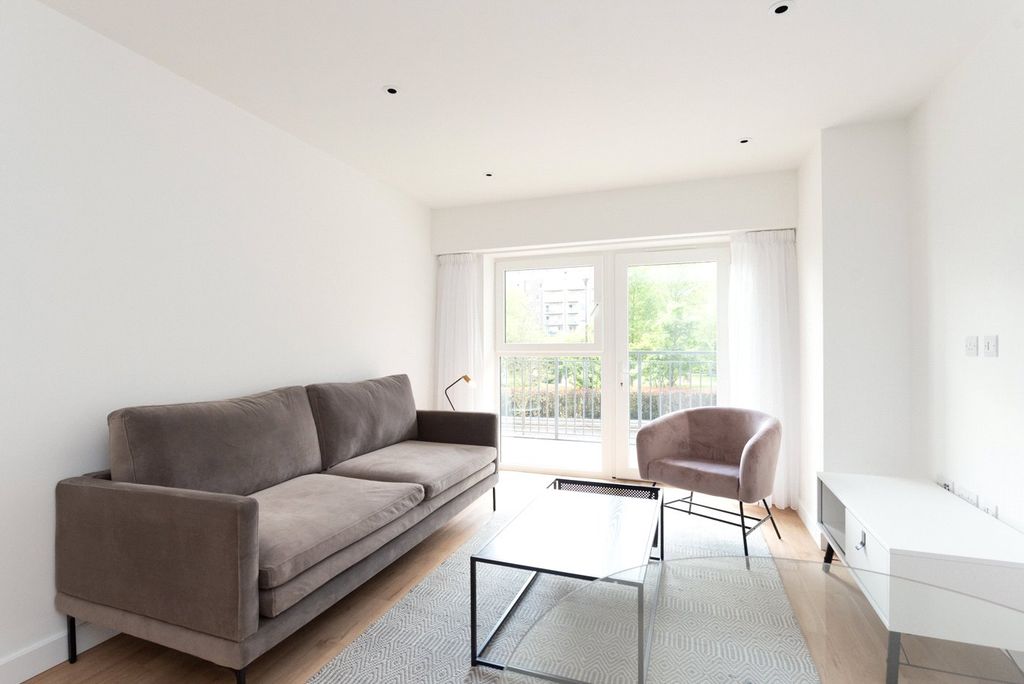 Property photo 1 of 16 Picture No. 03