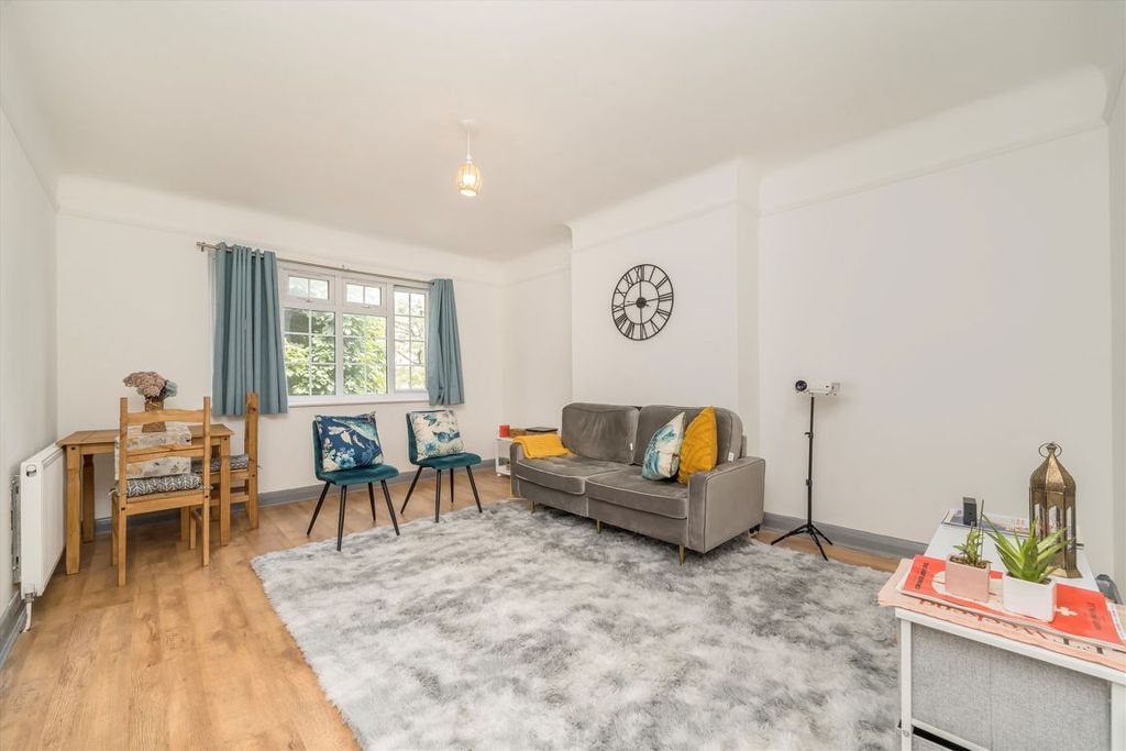 Property photo 2 of 7