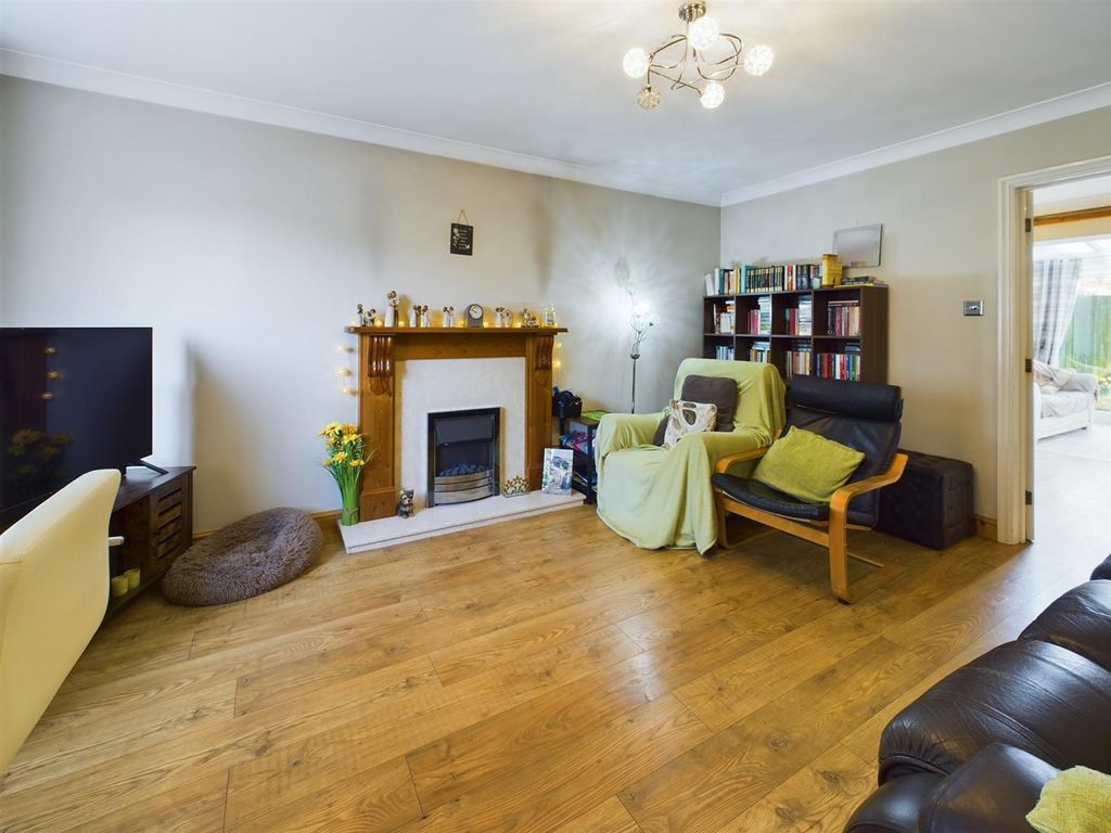 Property photo 2 of 26