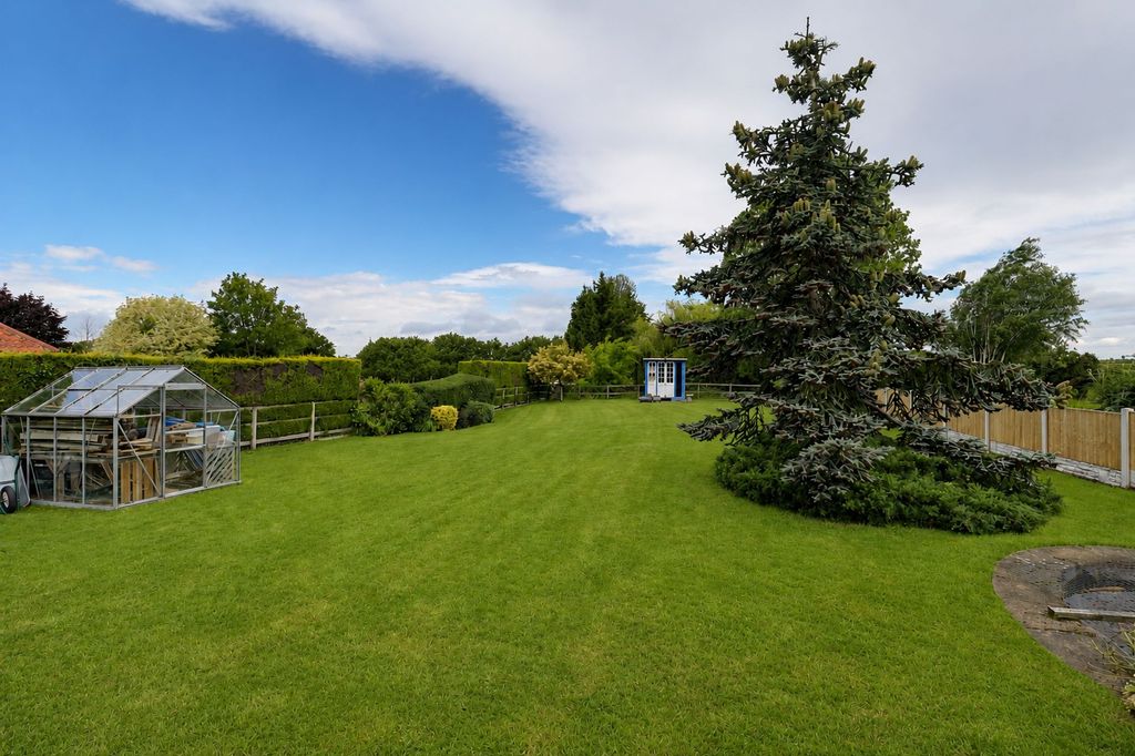 Property photo 3 of 29