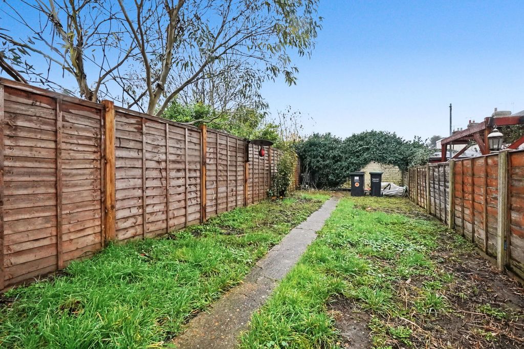 Property photo 2 of 13