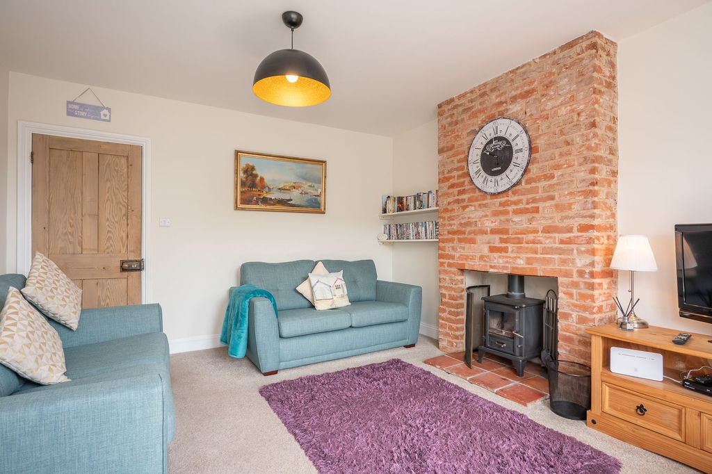 Property photo 2 of 16