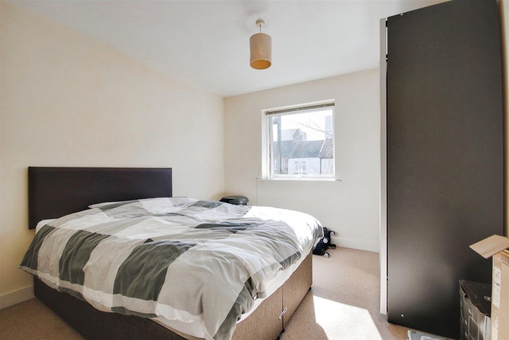Property photo 3 of 6 Hred9Pe2U0Ec3Lhf7Tnd1G.Jpg