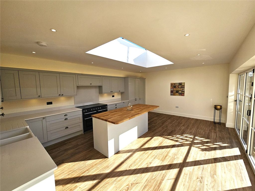 Property photo 3 of 17 Picture No. 55