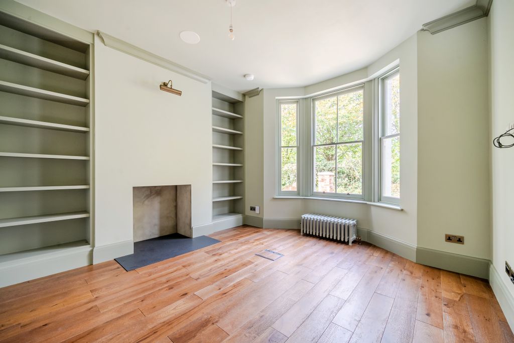 Property photo 3 of 24